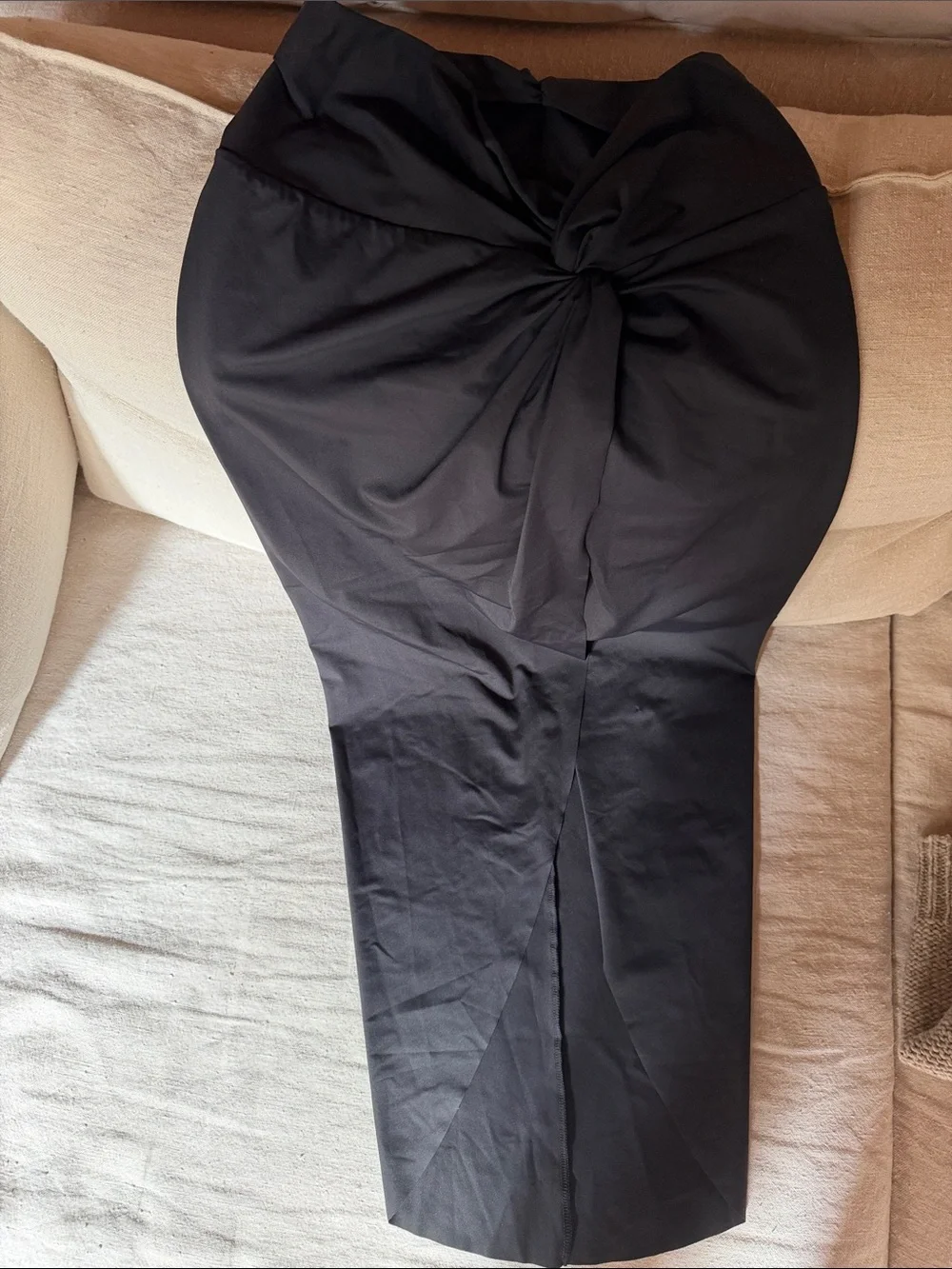 SKIMS Swim Cover-Up - Picture 6 of 6